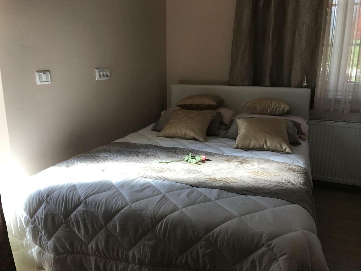 Linden Garden Apartment Postojna Dış mekan fotoğraf